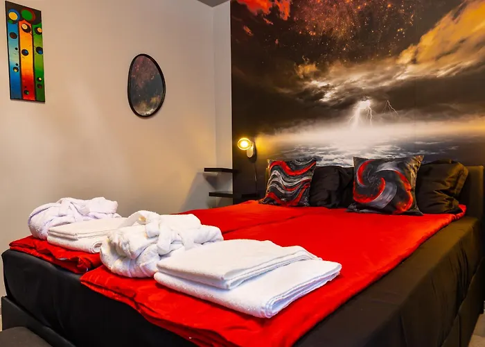 Апартаменти Urban Gem 2bd By Flat Mаnаger *